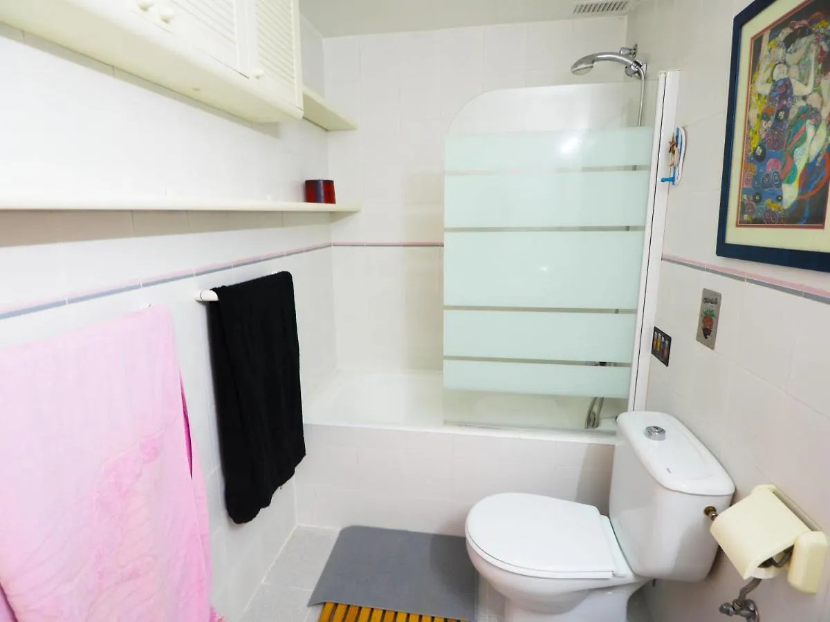 Sunflower Apartment By Hello Homes 시체스